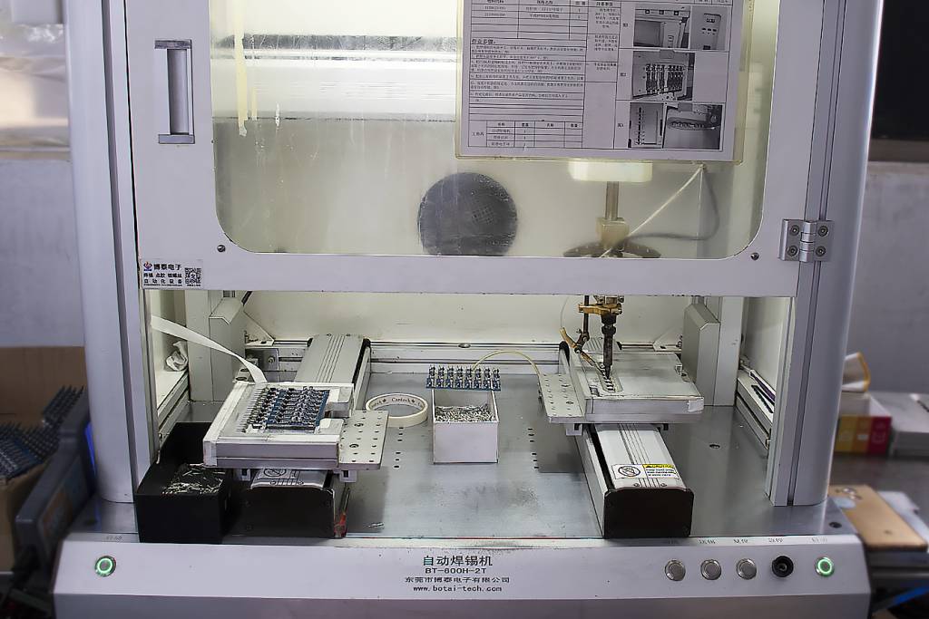 Production line ---Automatic Soldering Machine